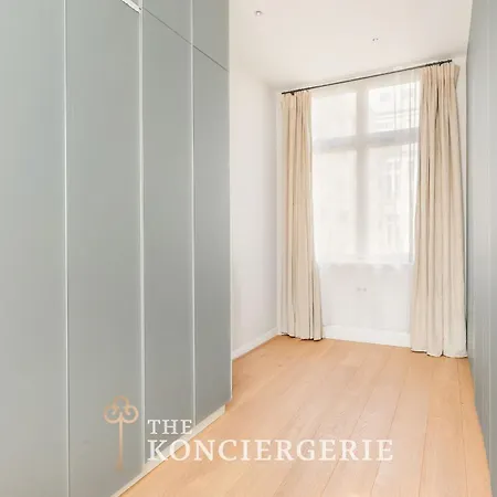 De Reception 306m2- Trocadero Appartement